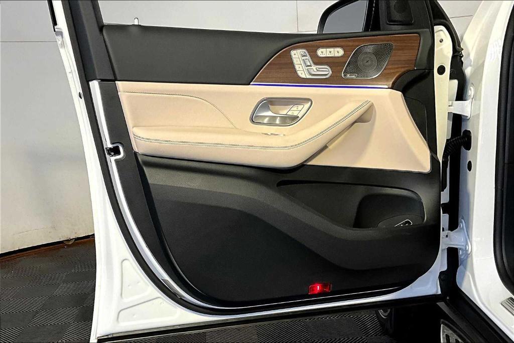 new 2026 Mercedes-Benz GLS 450 car, priced at $102,030