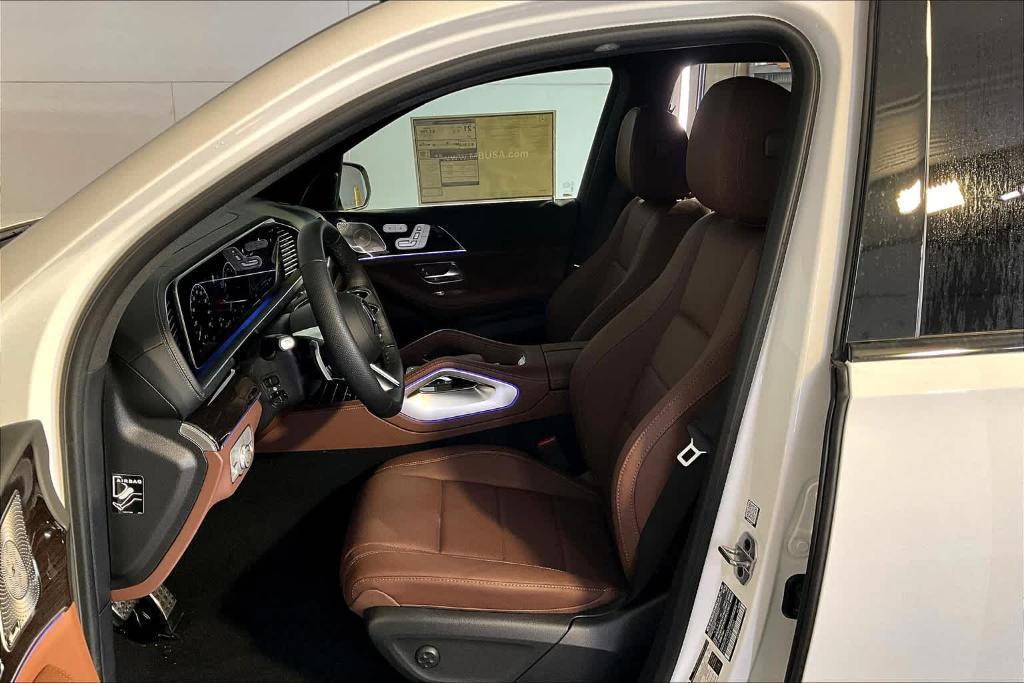 new 2025 Mercedes-Benz GLS 450 car, priced at $94,470