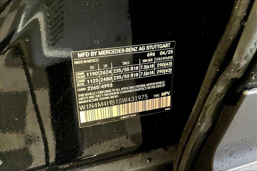 new 2025 Mercedes-Benz GLB 250 car, priced at $53,665