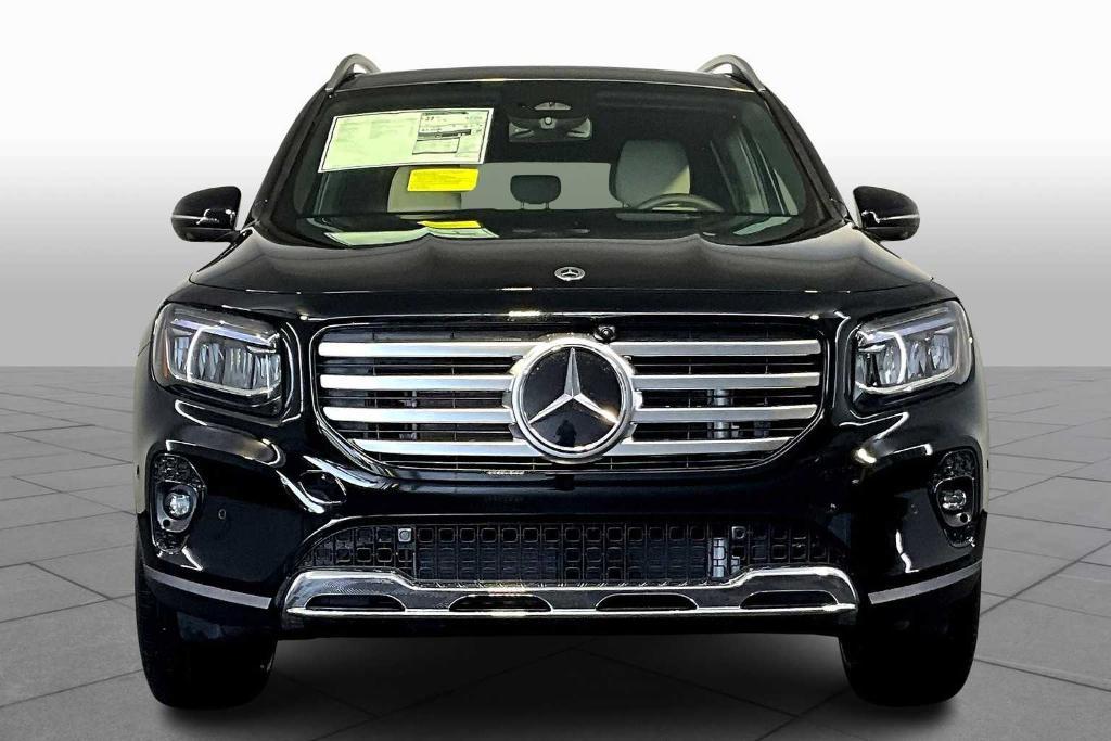 new 2025 Mercedes-Benz GLB 250 car, priced at $53,665