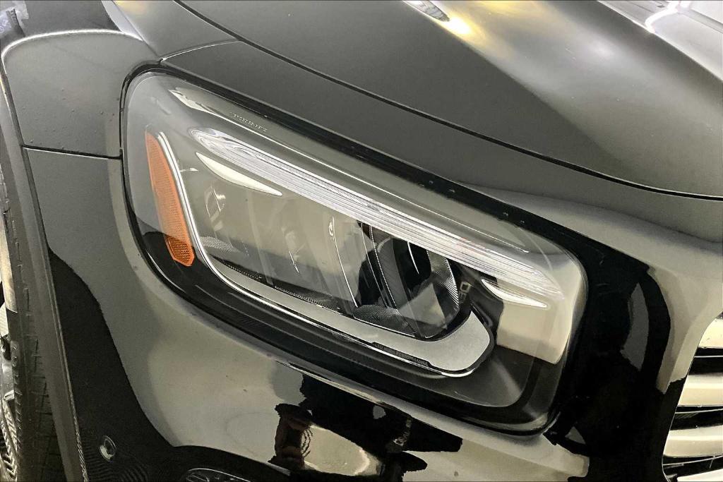 new 2025 Mercedes-Benz GLB 250 car, priced at $53,665