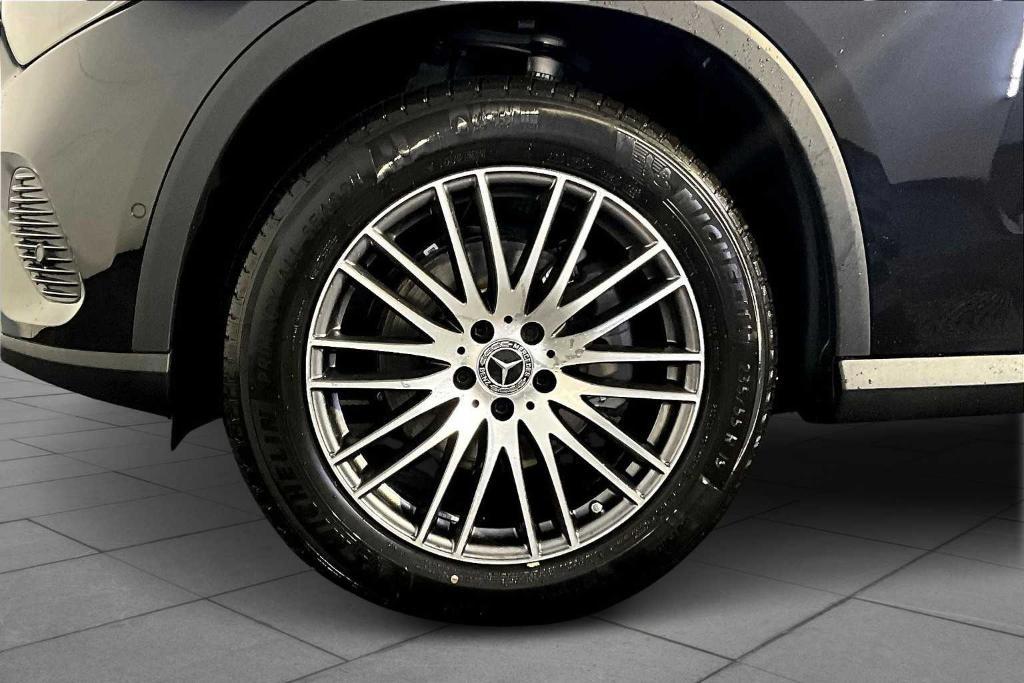 new 2026 Mercedes-Benz GLC 300 car, priced at $60,940