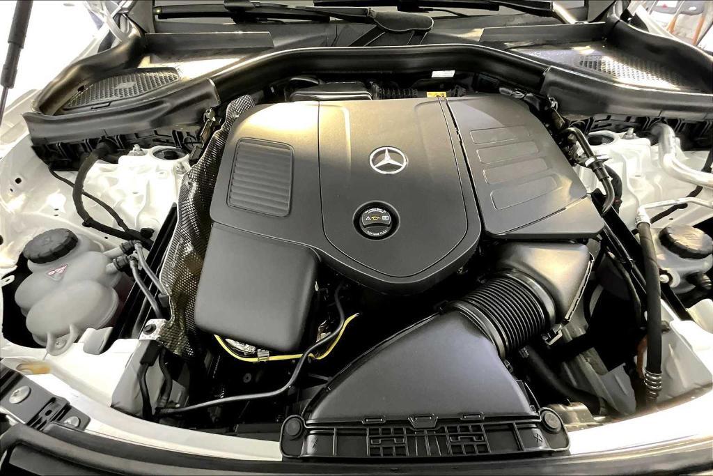 new 2025 Mercedes-Benz GLC 300 car, priced at $55,660