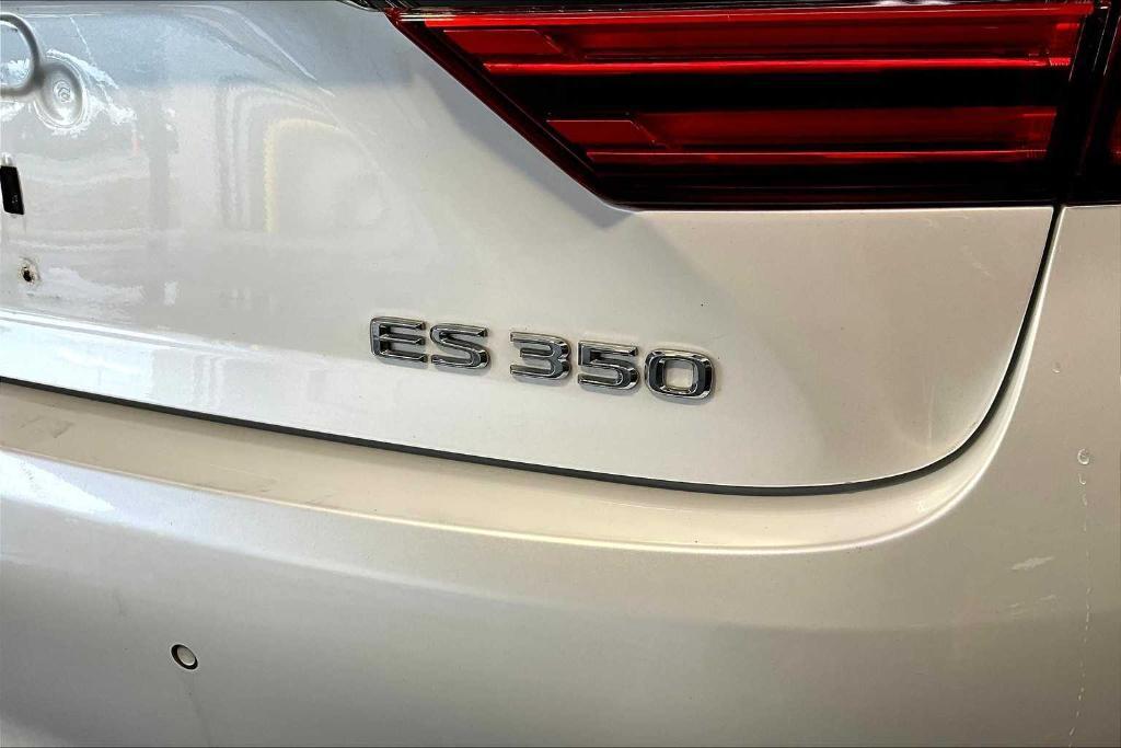 used 2016 Lexus ES 350 car, priced at $18,264