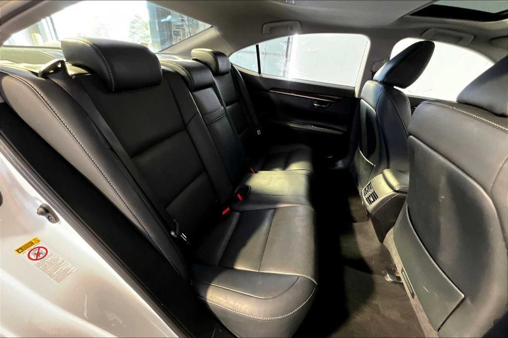 used 2016 Lexus ES 350 car, priced at $18,264