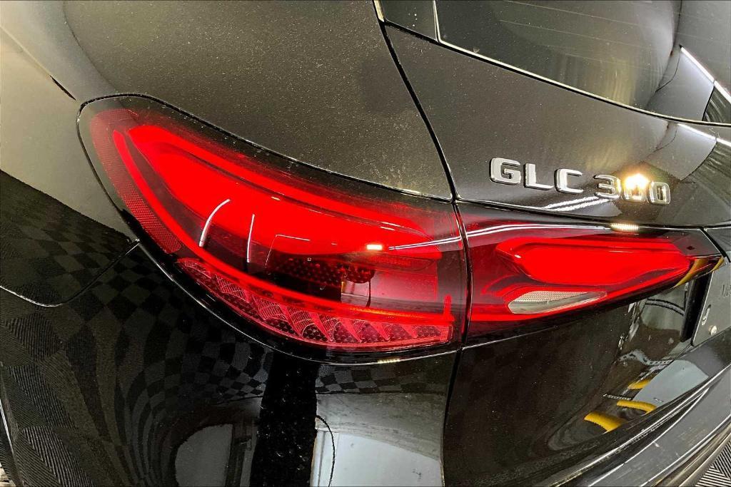 new 2025 Mercedes-Benz GLC 300 car, priced at $61,795