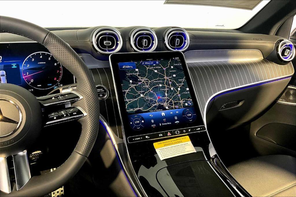 new 2025 Mercedes-Benz GLC 300 car, priced at $61,795