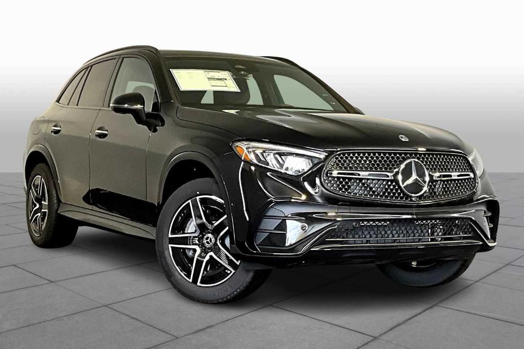 new 2025 Mercedes-Benz GLC 300 car, priced at $61,795