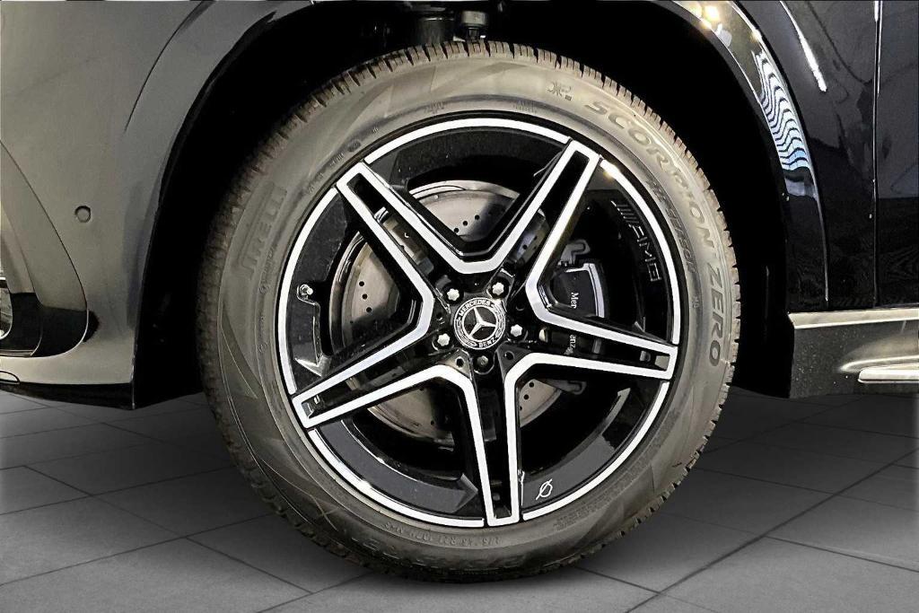 new 2026 Mercedes-Benz GLS 450 car, priced at $103,385