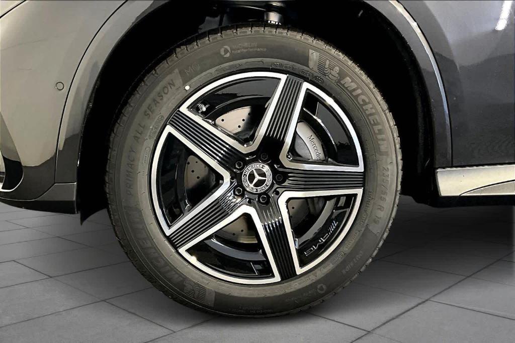 new 2026 Mercedes-Benz GLC 300 car, priced at $61,335