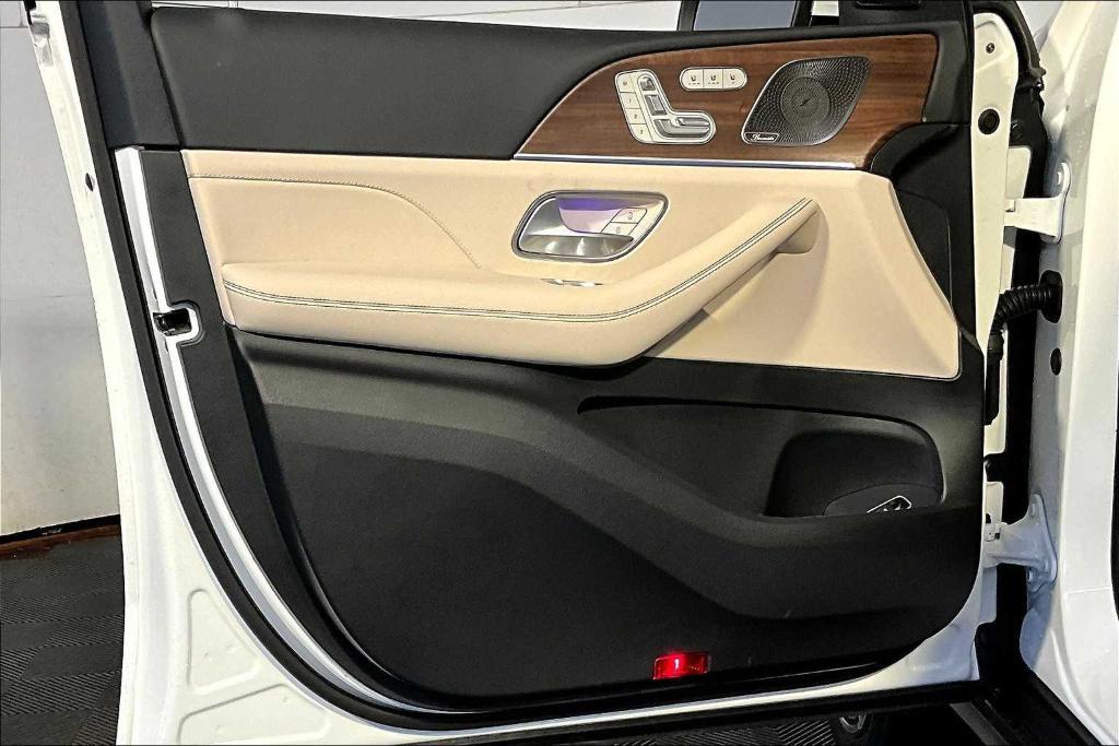 new 2026 Mercedes-Benz GLS 450 car, priced at $92,930