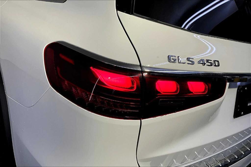 new 2026 Mercedes-Benz GLS 450 car, priced at $92,930