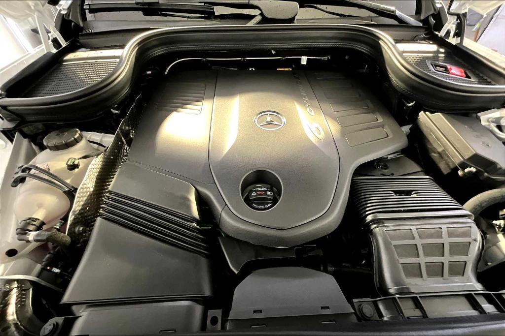 new 2026 Mercedes-Benz GLS 450 car, priced at $92,930