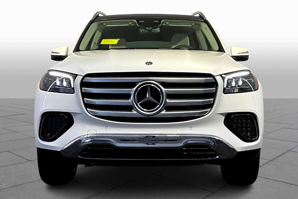 new 2026 Mercedes-Benz GLS 450 car, priced at $92,930