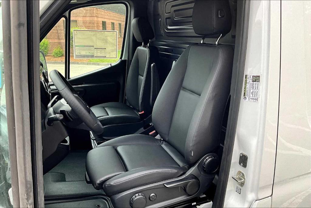 new 2025 Mercedes-Benz Sprinter 2500 car, priced at $66,105