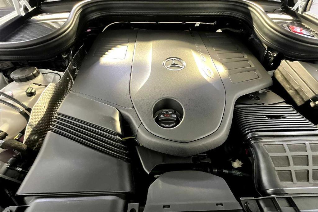 new 2026 Mercedes-Benz GLE 450 car, priced at $90,860