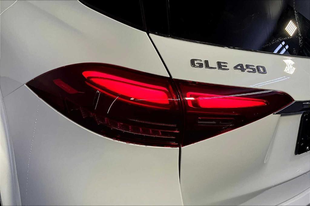 new 2026 Mercedes-Benz GLE 450 car, priced at $90,860