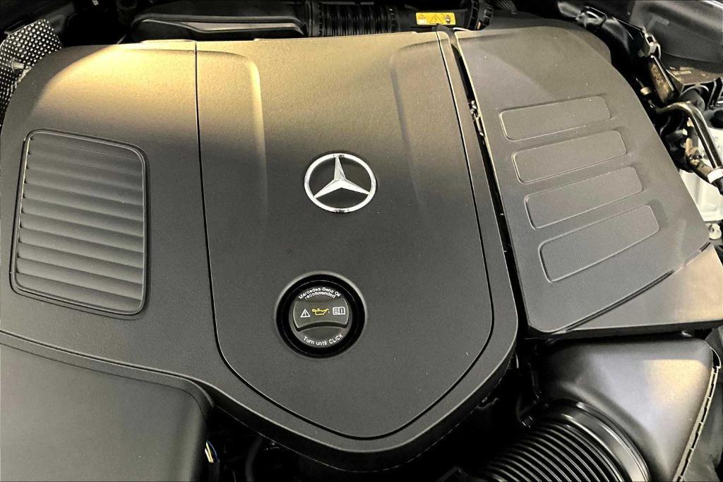 new 2025 Mercedes-Benz GLC 300 car, priced at $58,870