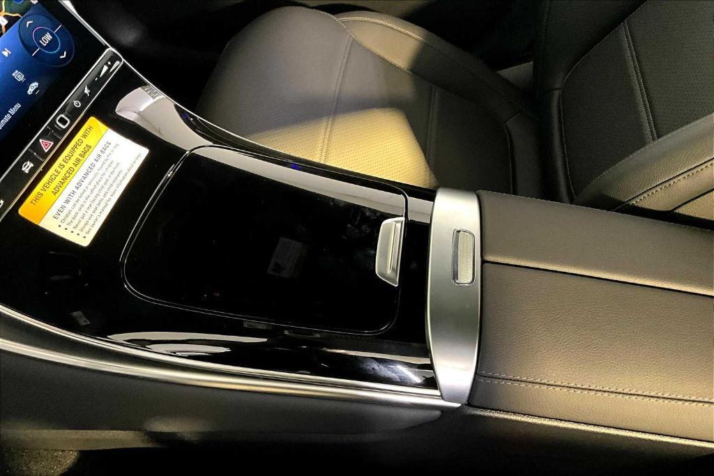 new 2025 Mercedes-Benz GLC 300 car, priced at $58,870