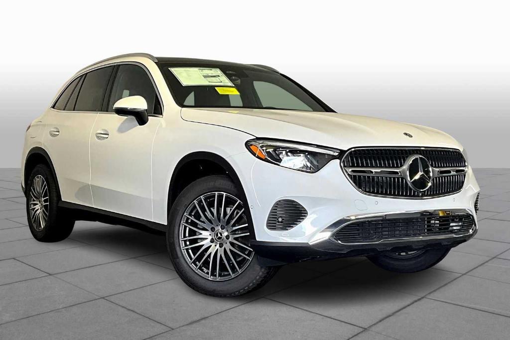 new 2025 Mercedes-Benz GLC 300 car, priced at $58,870