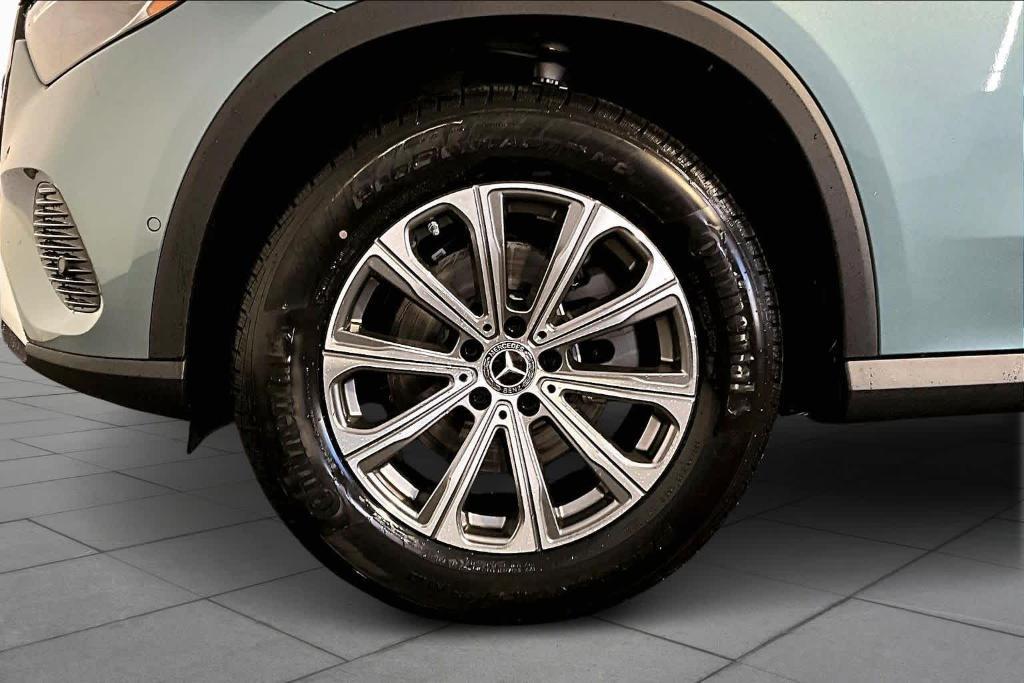 new 2026 Mercedes-Benz GLC 300 car, priced at $59,600