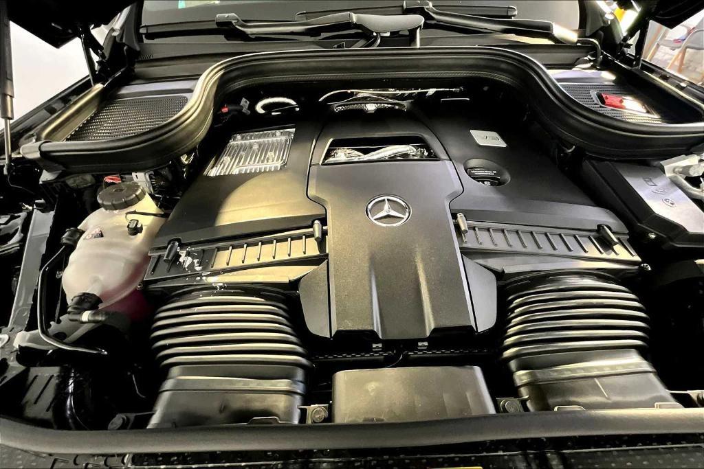 new 2025 Mercedes-Benz GLS 580 car, priced at $127,405