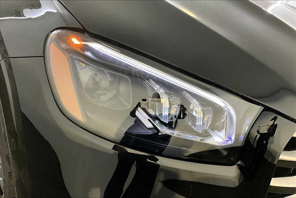 new 2025 Mercedes-Benz GLS 580 car, priced at $127,405