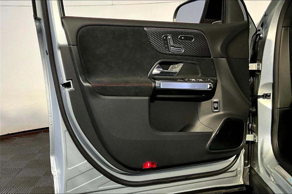 new 2024 Mercedes-Benz EQB 350 car, priced at $67,360