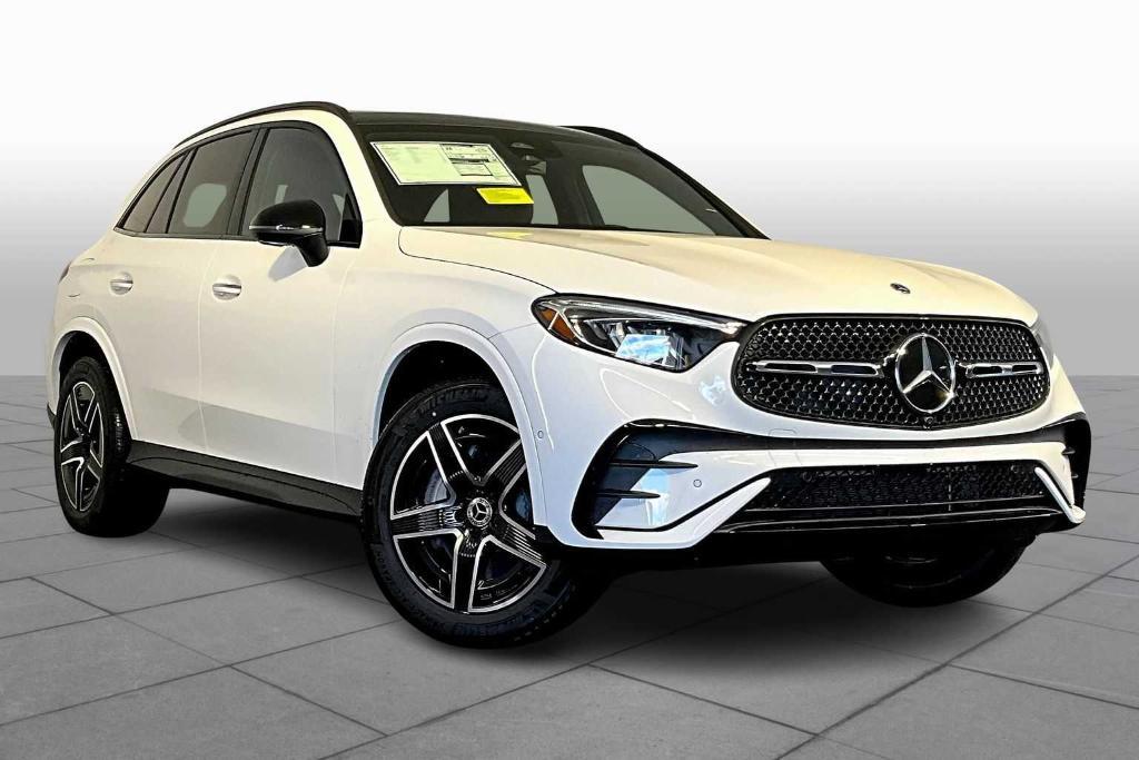 new 2025 Mercedes-Benz GLC 300 car, priced at $61,795