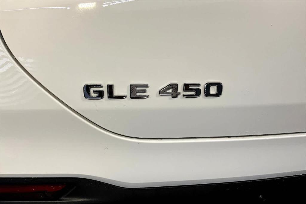 new 2025 Mercedes-Benz GLE 450 car, priced at $89,470