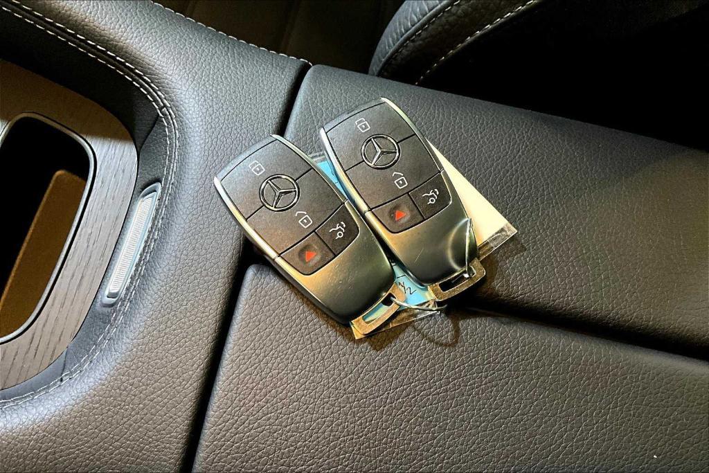 used 2025 Mercedes-Benz GLE 450 car, priced at $77,998