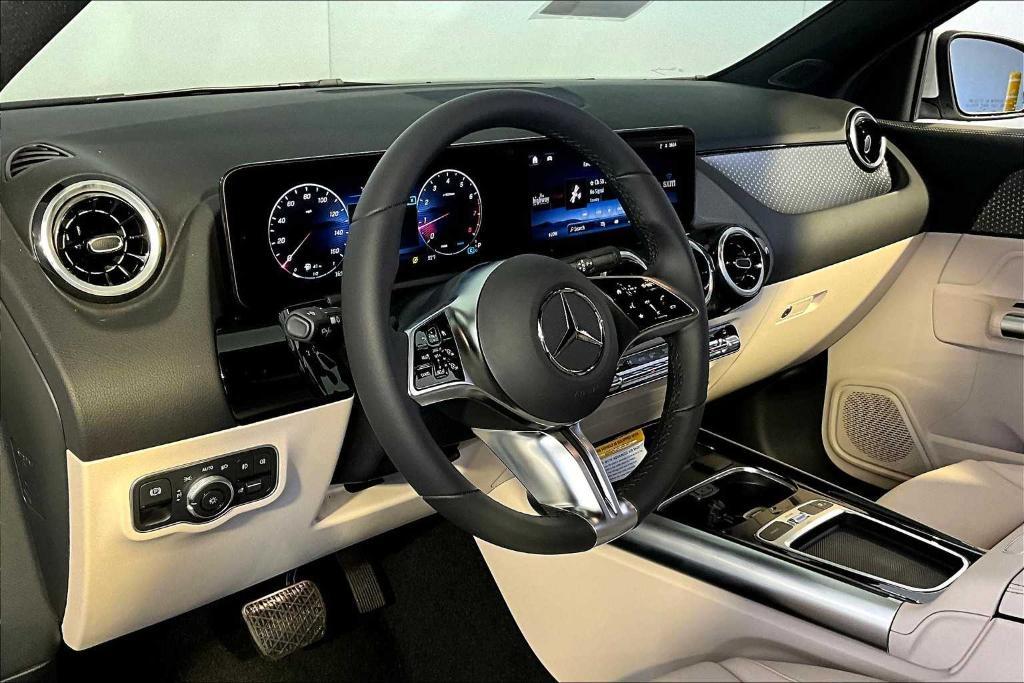 new 2025 Mercedes-Benz GLA 250 car, priced at $44,250