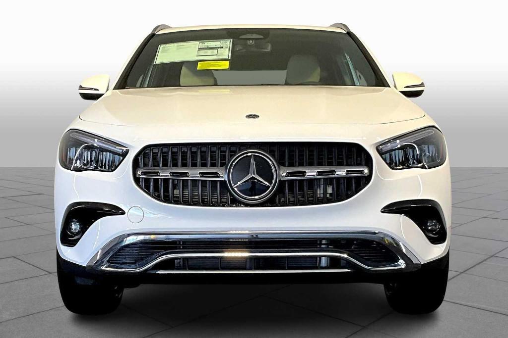 new 2025 Mercedes-Benz GLA 250 car, priced at $44,250