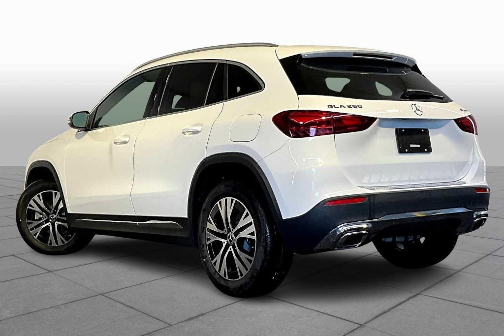 new 2025 Mercedes-Benz GLA 250 car, priced at $44,250
