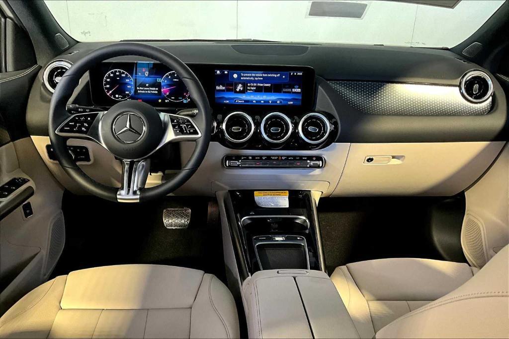 new 2025 Mercedes-Benz GLA 250 car, priced at $44,250