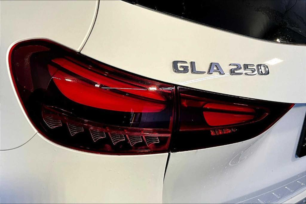 new 2025 Mercedes-Benz GLA 250 car, priced at $44,250