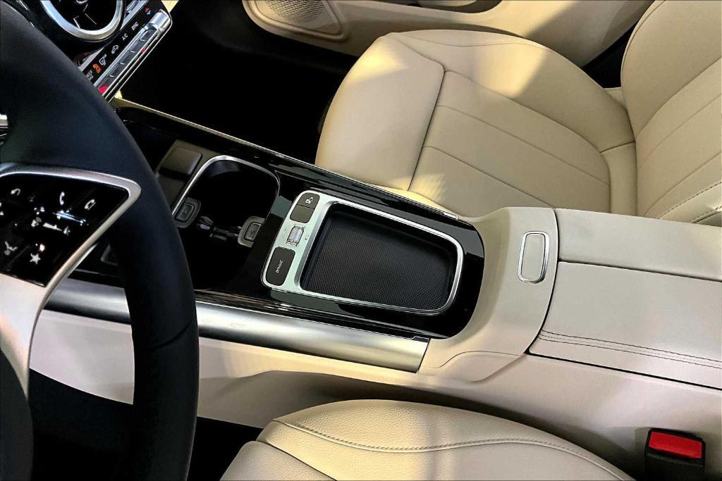 new 2025 Mercedes-Benz GLA 250 car, priced at $44,250