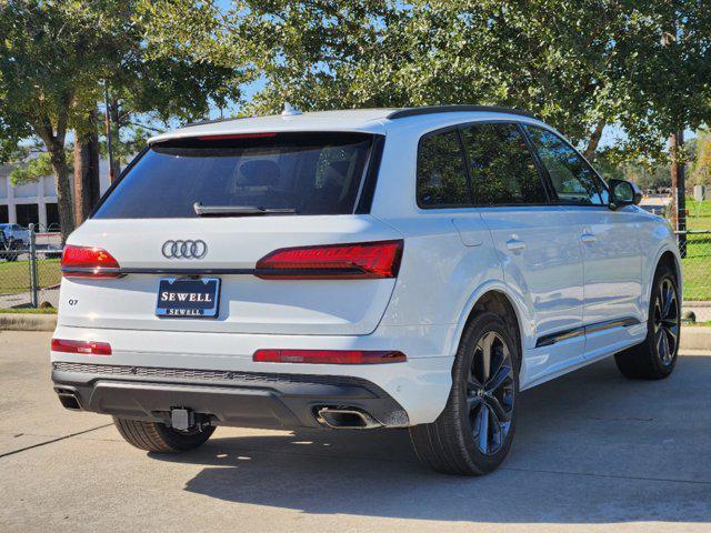 new 2025 Audi Q7 car, priced at $77,840