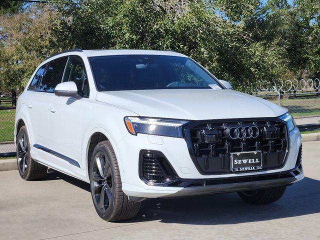 new 2025 Audi Q7 car, priced at $77,840