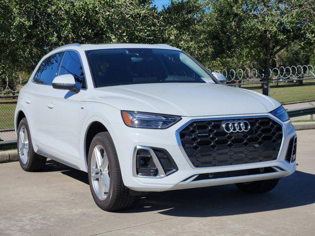 new 2025 Audi Q5 car, priced at $66,685