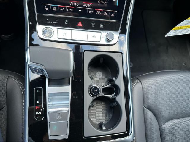 new 2025 Audi Q7 car, priced at $77,450