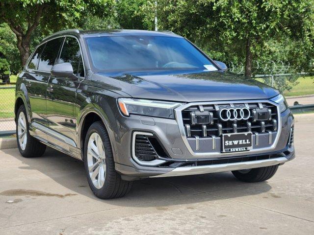 new 2025 Audi Q7 car, priced at $75,925