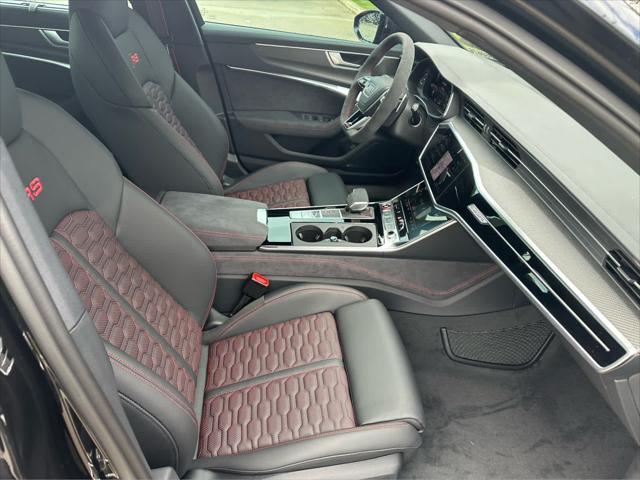 new 2025 Audi RS 6 Avant car, priced at $147,985