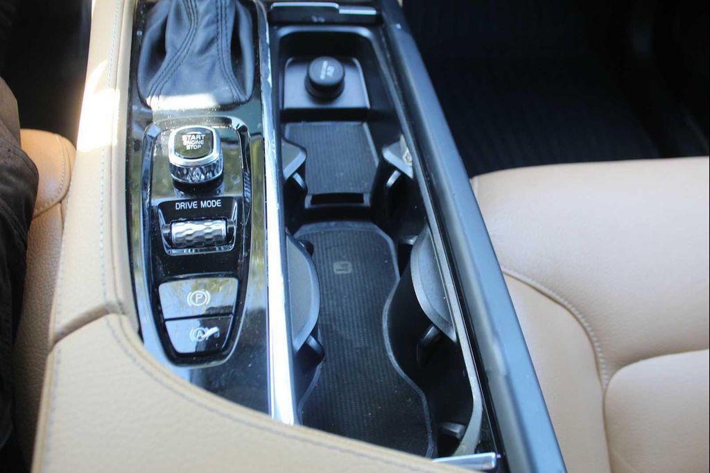 used 2018 Volvo XC90 car, priced at $24,991