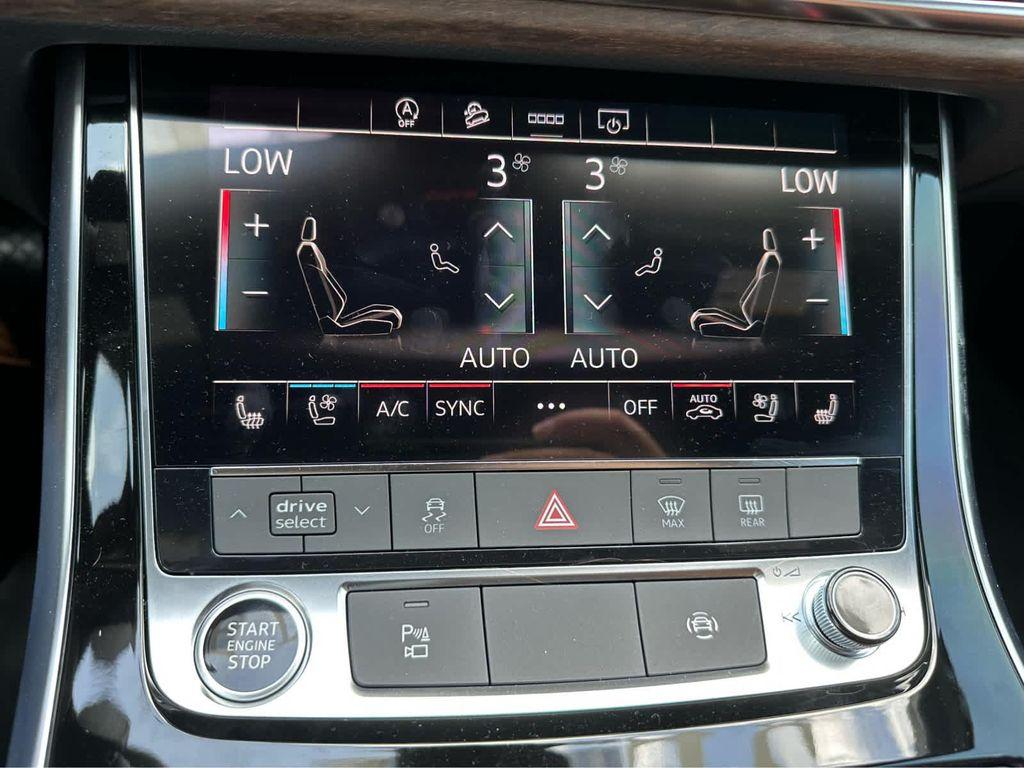 new 2025 Audi Q7 car, priced at $70,070