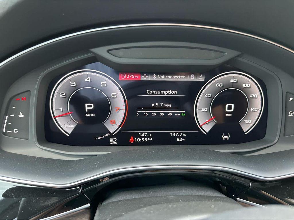new 2025 Audi Q7 car, priced at $70,070