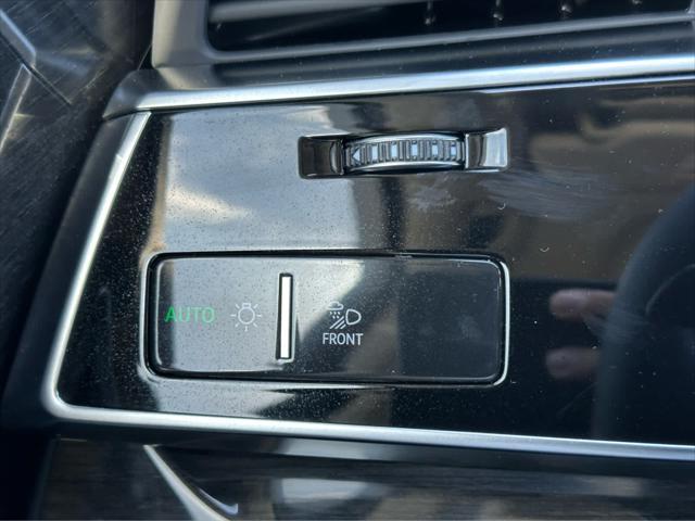 new 2025 Audi Q7 car, priced at $77,080