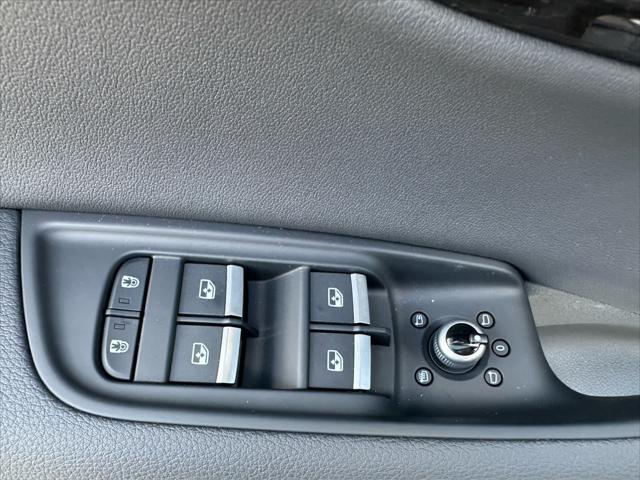 new 2025 Audi Q7 car, priced at $64,920