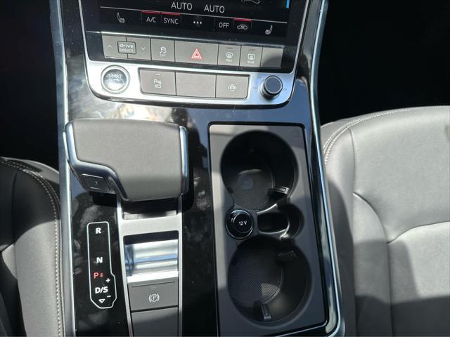new 2025 Audi Q7 car, priced at $64,920