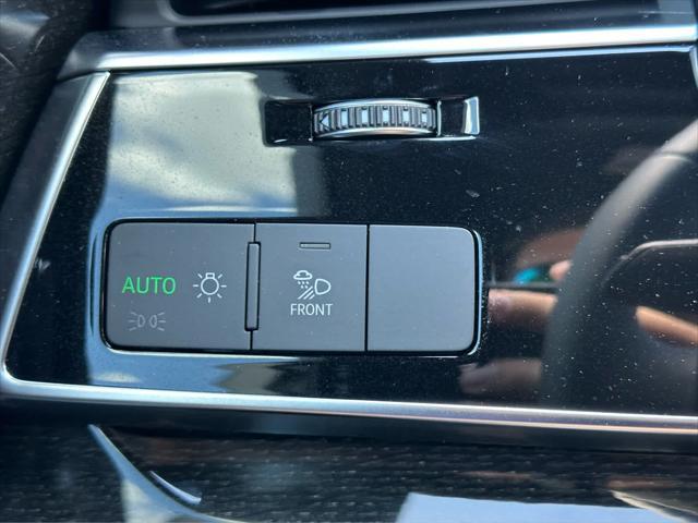 new 2025 Audi Q7 car, priced at $64,920